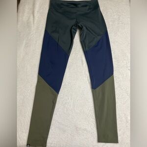Onzie Dark Gray Leggings
